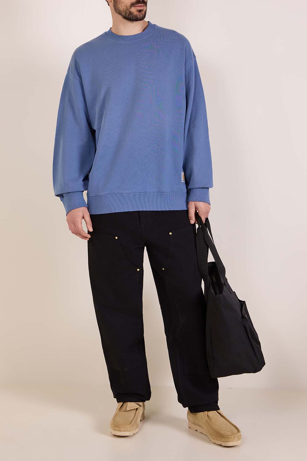 סווטשירט בגזרה משוחררת